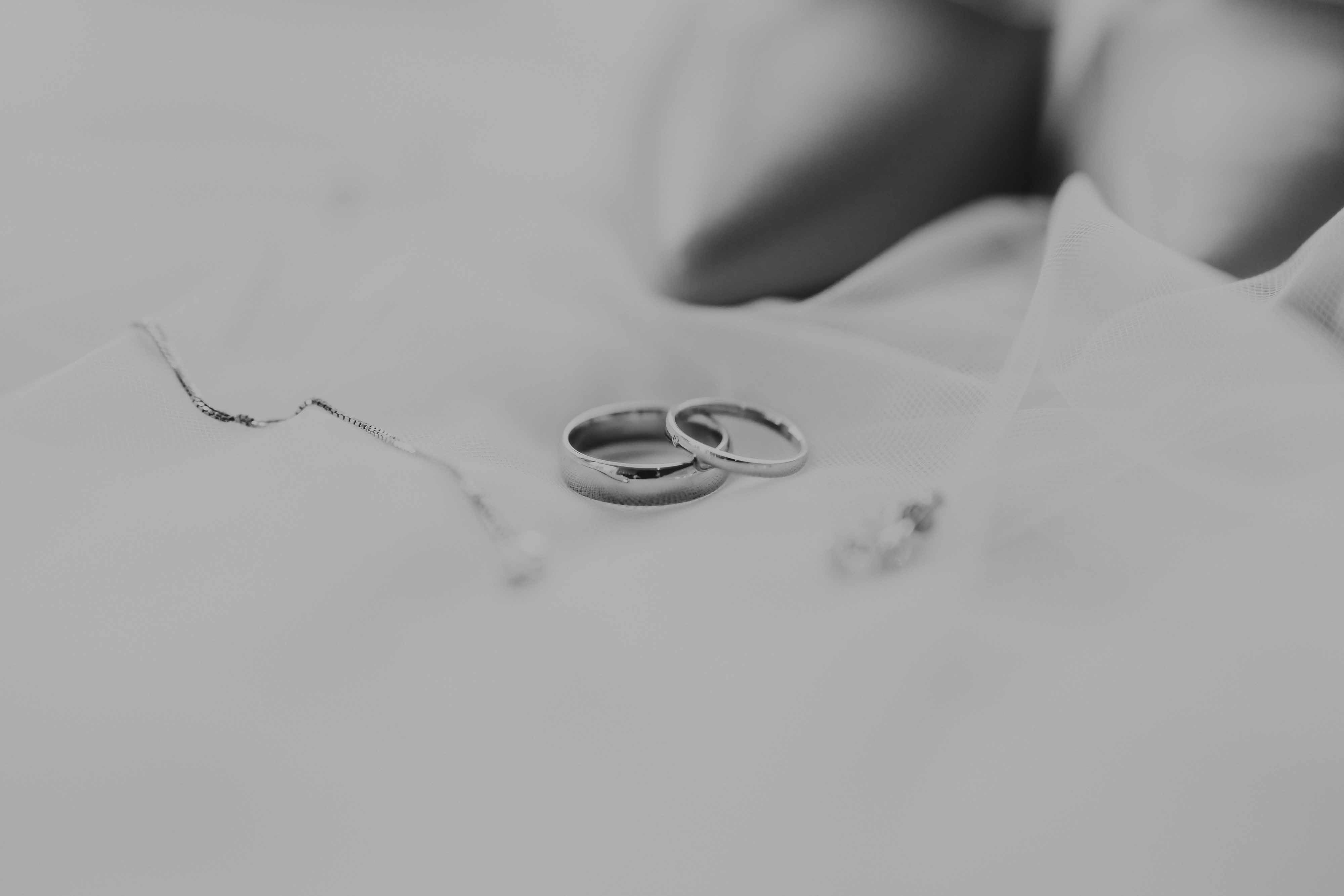 Trúlofunar- og giftingarhringar