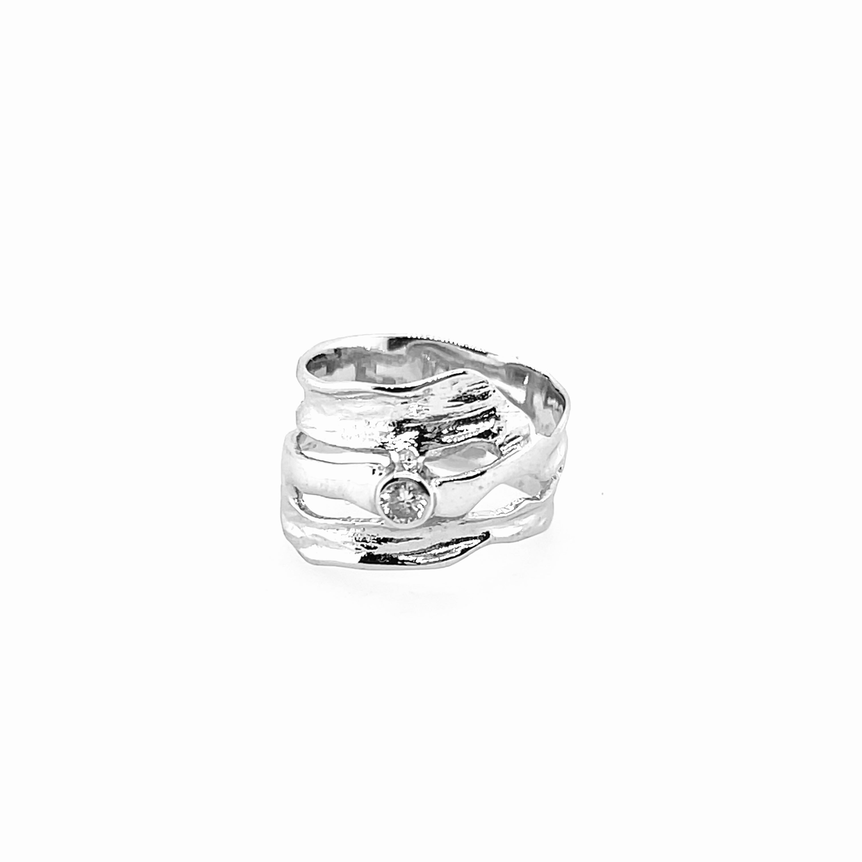 Silver ring with zirconia stone
