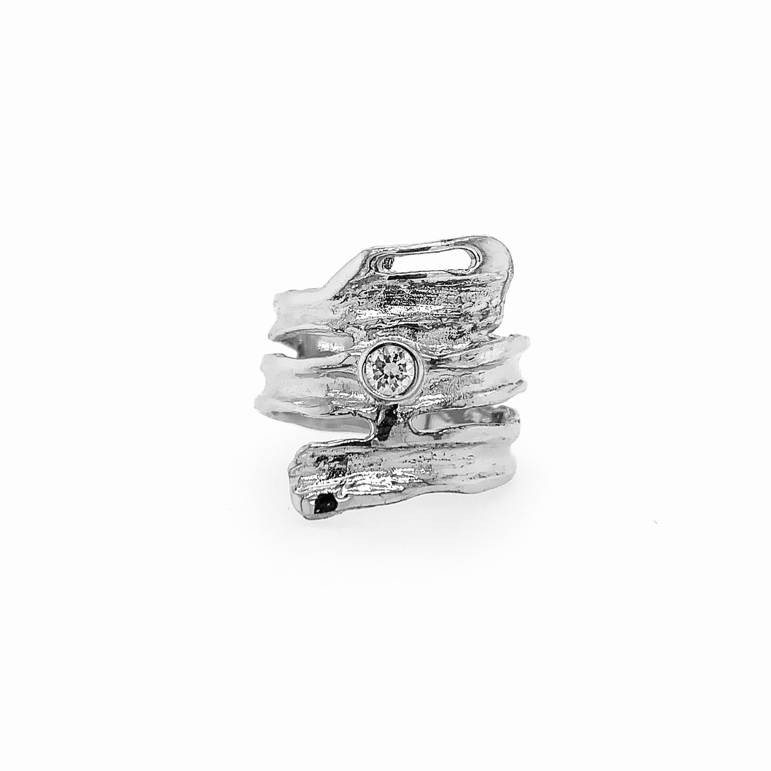 Silver ring with zirconia stone