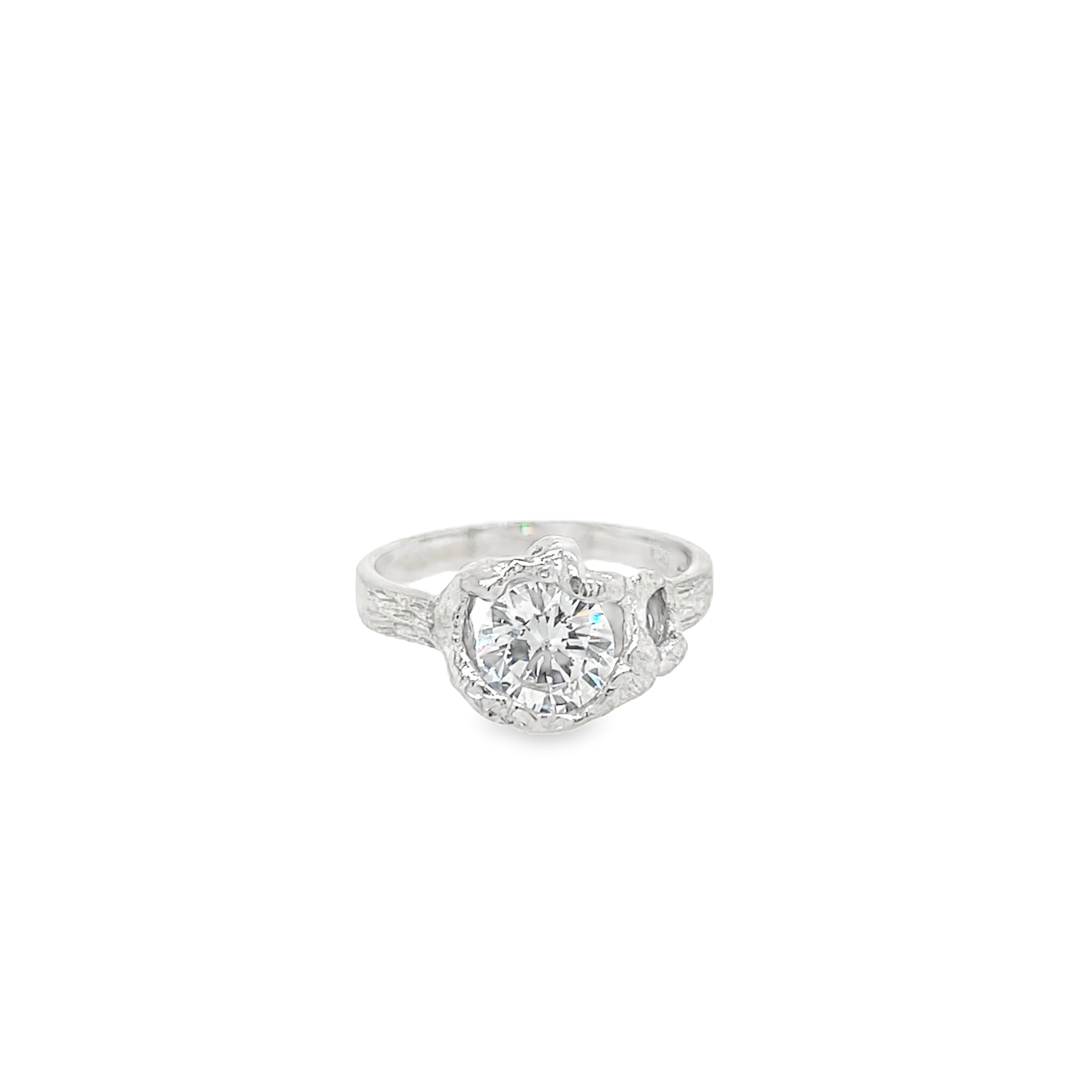 Silver ring with zirconia stone - S