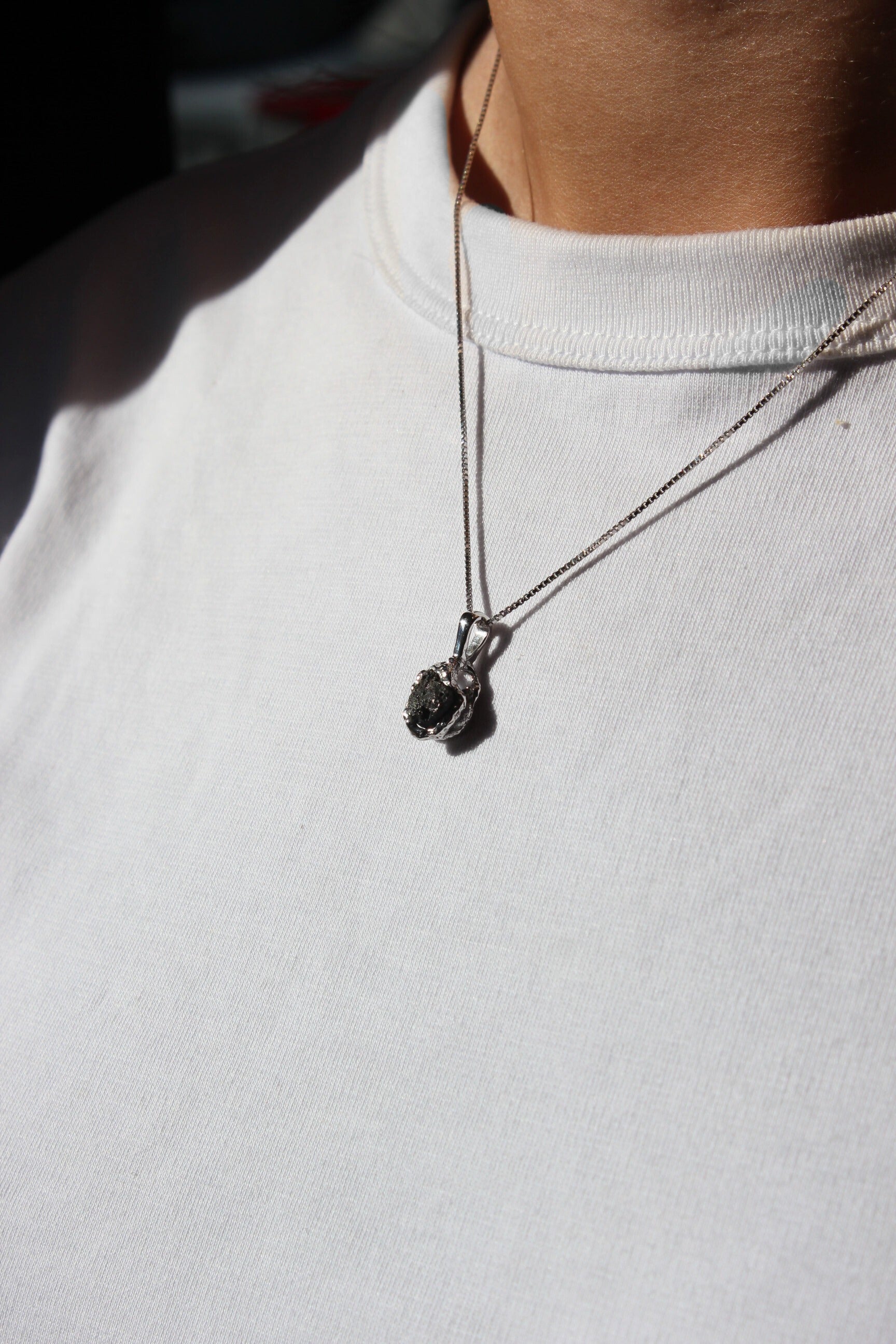 Silver necklace with Icelandic lava - M